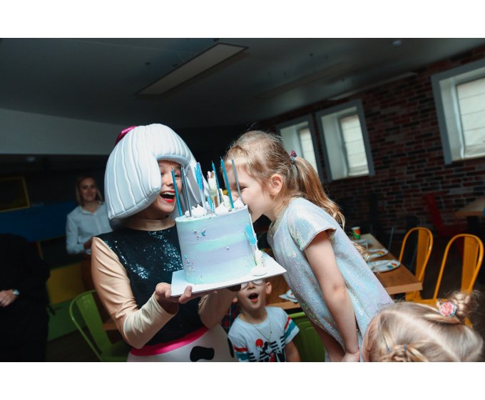 Аниматор Кукла LOL заказать в Минске - Улетные Качели