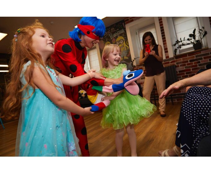 Аниматоры Леди Баг и Супер Кот заказать в Минске- студия Улетные Качели